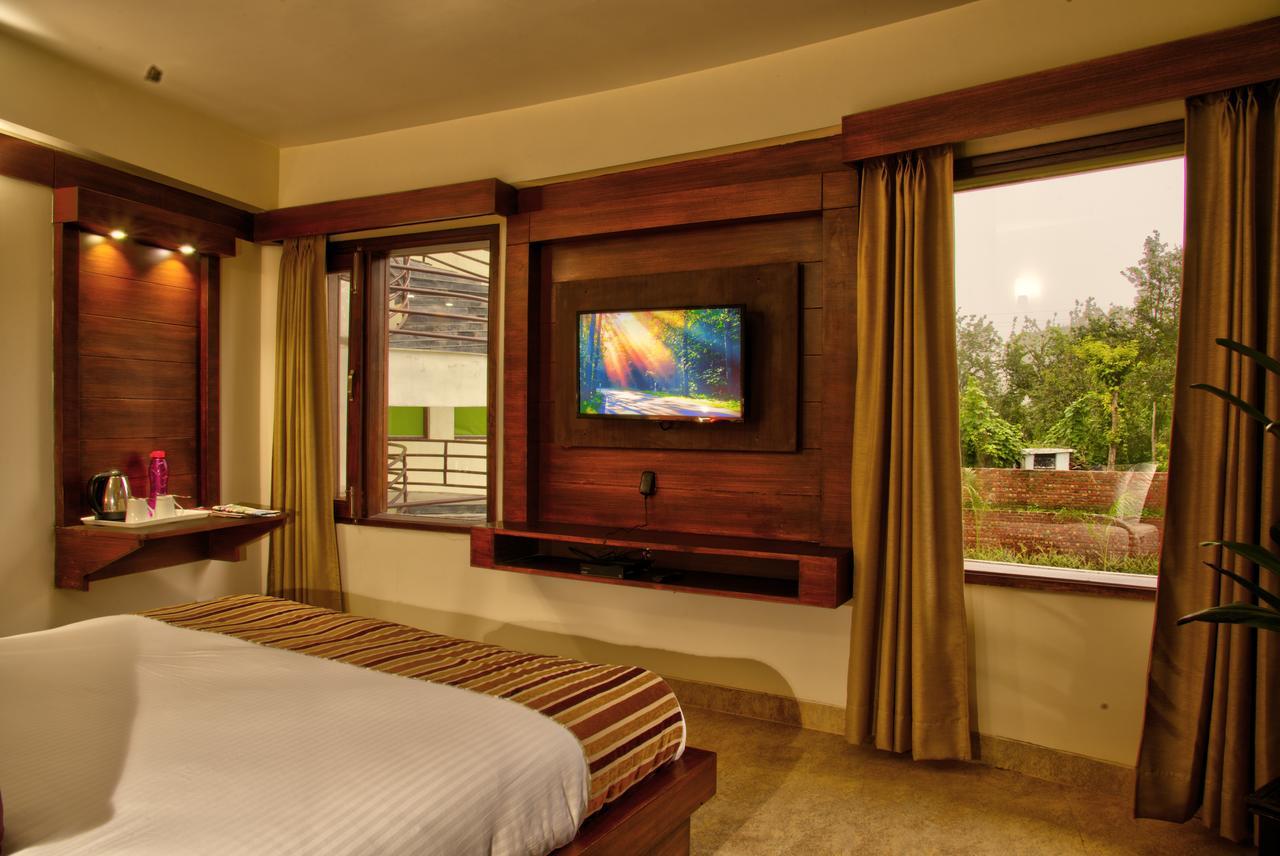 The Palm Resort-Luxuria Nainital Extérieur photo