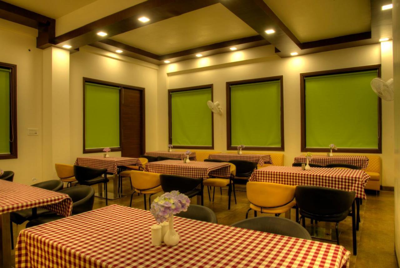 The Palm Resort-Luxuria Nainital Extérieur photo